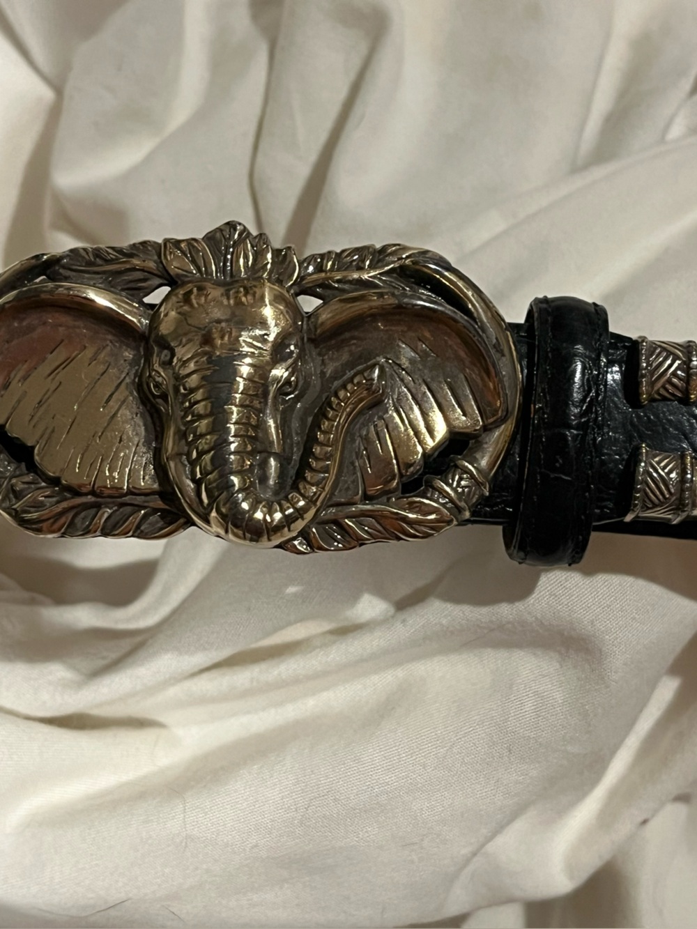 Gold Elephant Accent Buckle — Decorative Home Accent